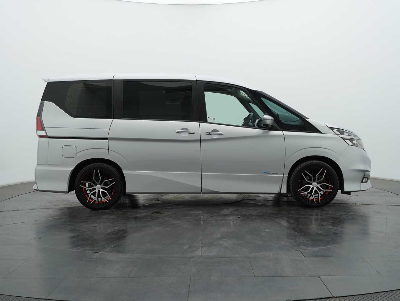 terpakai 2019 Nissan Serena S-Hybrid High-Way Star Premium 2.0