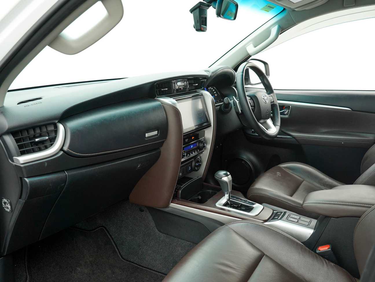 used 2018 Toyota FORTUNER 4X4 2.7