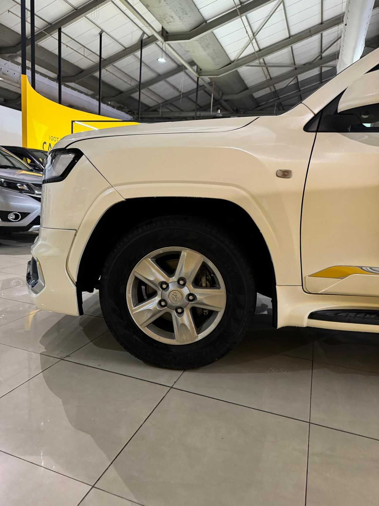 used 2009 Toyota Land Cruiser UZJ200 AX 4.7