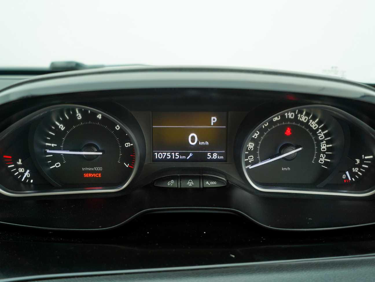 terpakai 2013 Peugeot 208 Allure 1.6