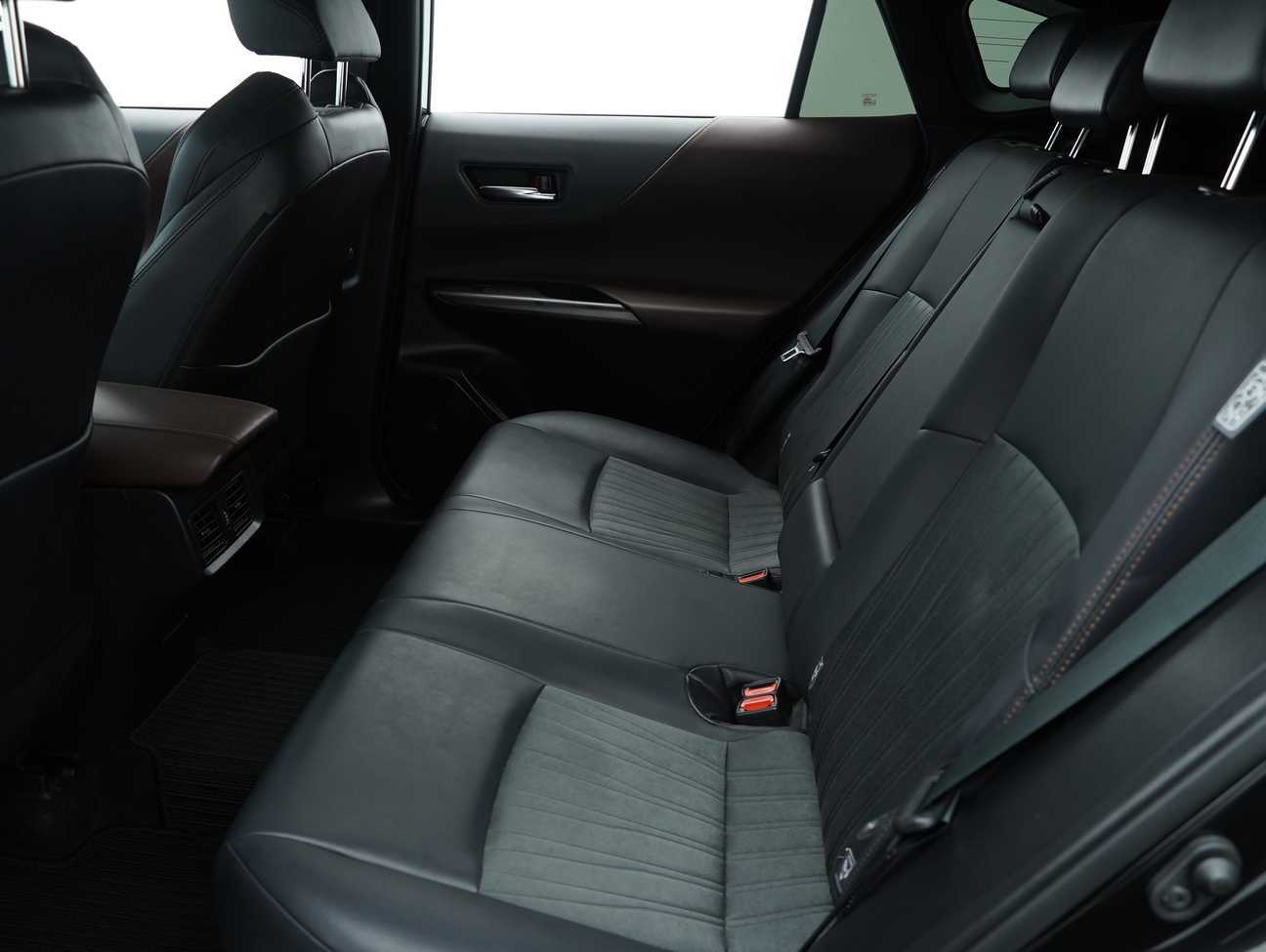 terpakai 2021 Toyota Harrier  2.0