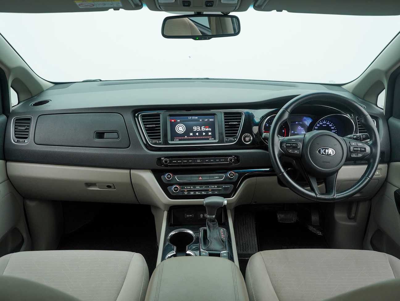 terpakai 2019 Kia Carnival YP 2.2