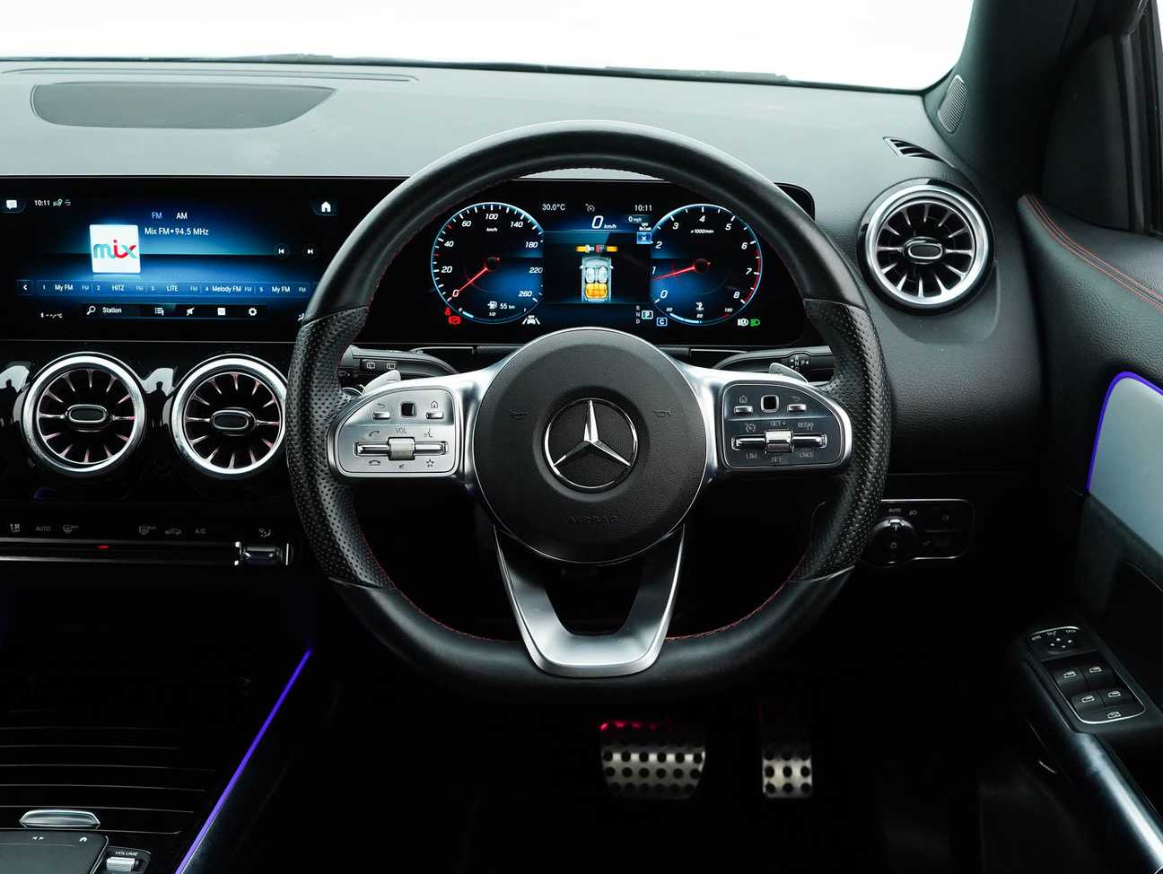 terpakai 2023 Mercedes-Benz GLA250 AMG Line 2.0