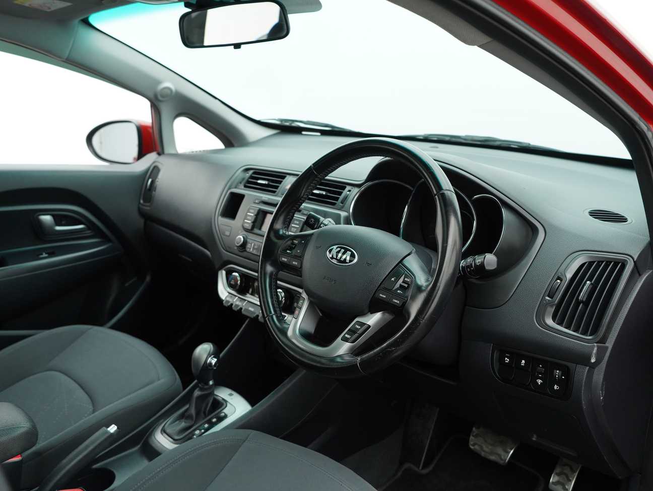 terpakai 2014 Kia Rio SX 1.4
