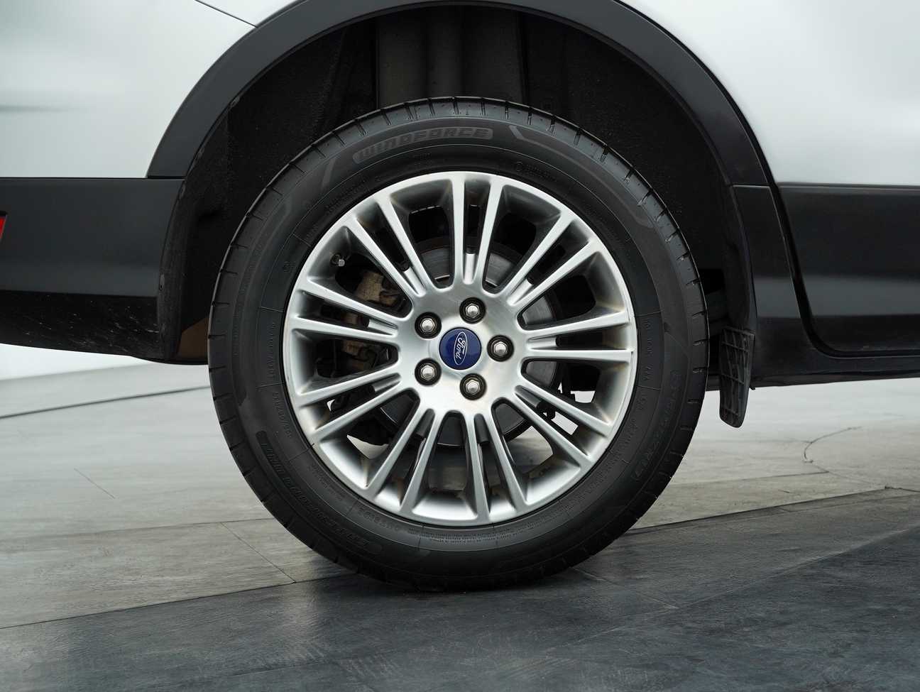 terpakai 2013 Ford Kuga Titanium Ecoboost 1.6