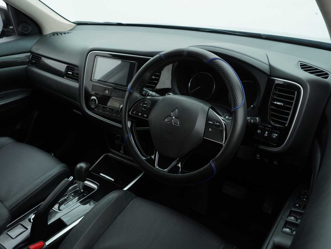 terpakai 2019 Mitsubishi Outlander  2.0