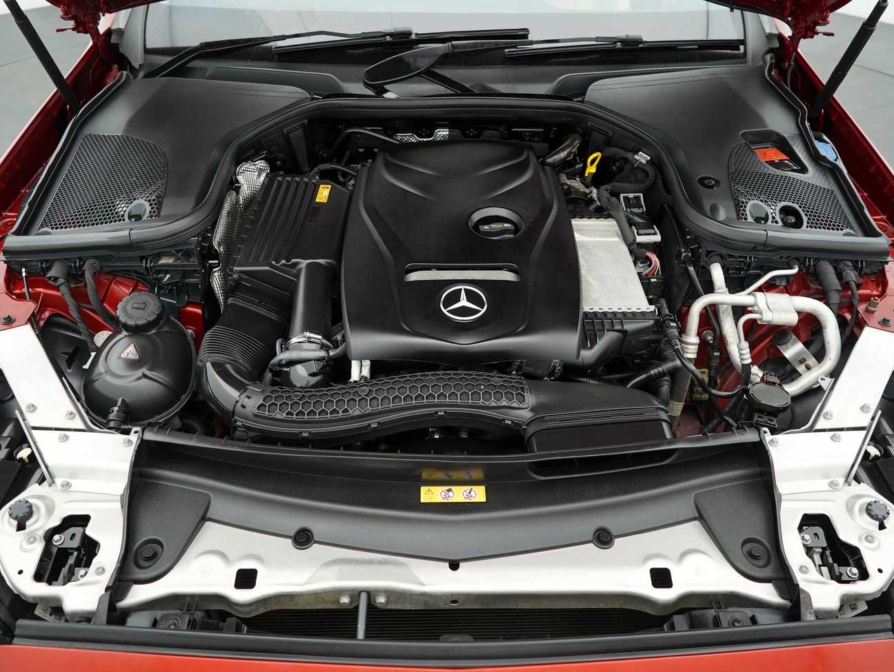 terpakai 2016 Mercedes-Benz E 200 2.0