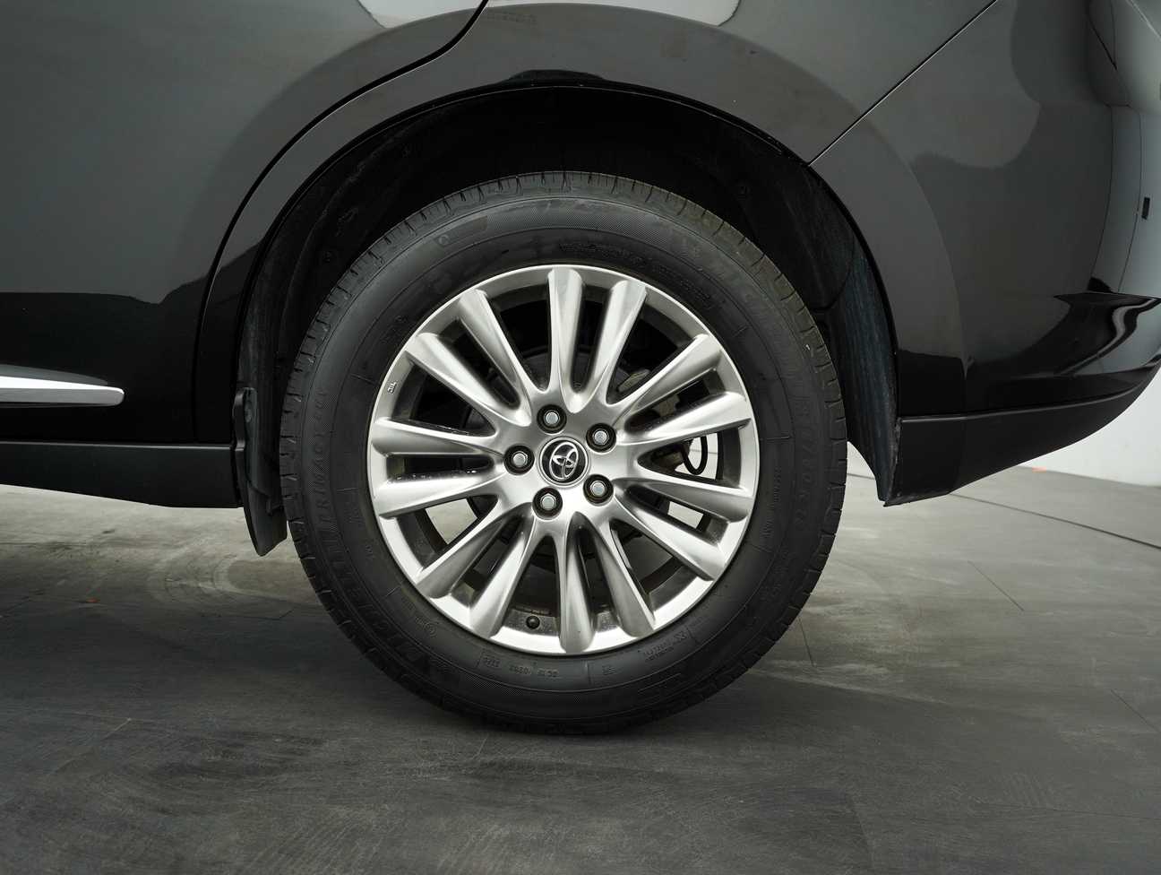 used 2015 Toyota Harrier Premium Advanced 2.0