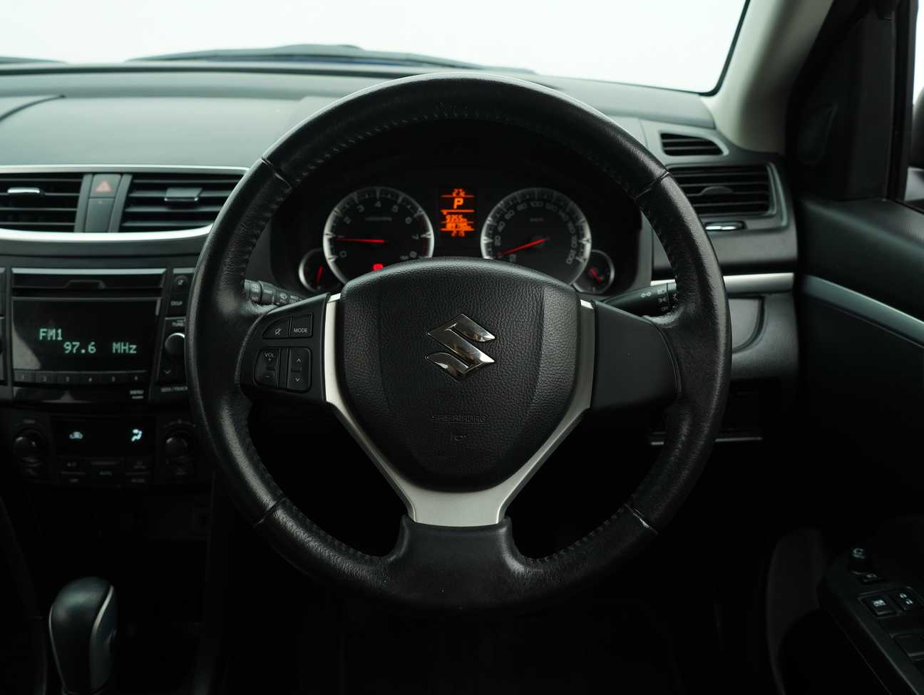 used 2014 Suzuki Swift GLX 1.4