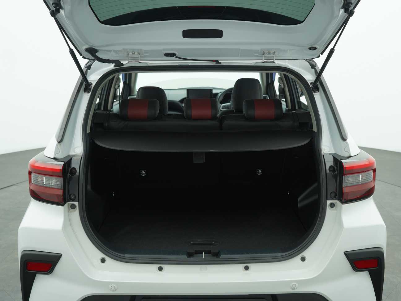 terpakai 2024 Perodua Ativa AV (2 Tone Special Metallic) 1.0