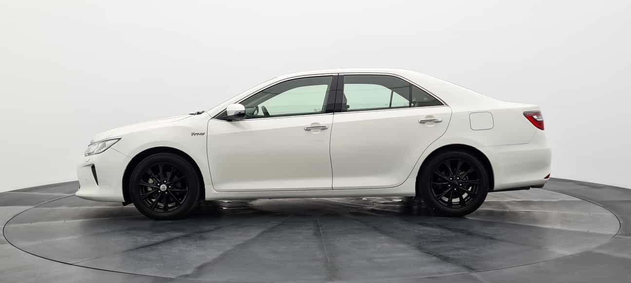 terpakai 2017 Toyota CAMRY GX 2.0