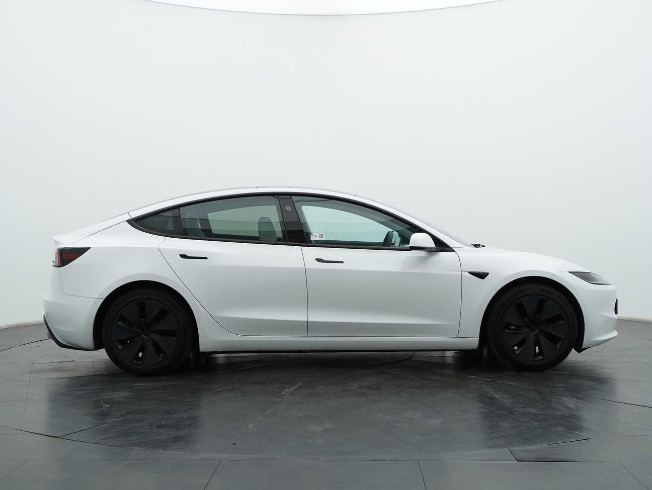 used 2023 Tesla Model 3 Standard Range 