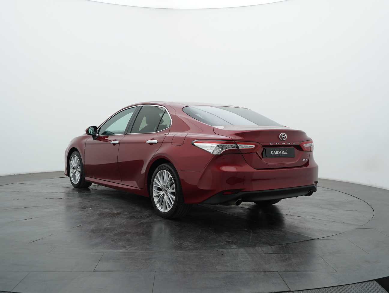 used 2019 Toyota Camry V 2.5