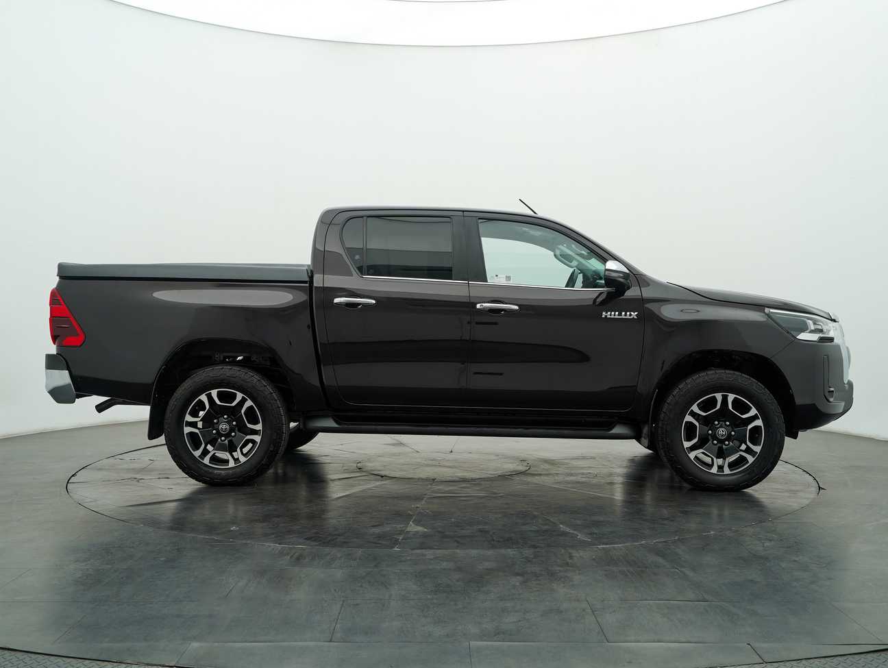 used 2022 Toyota Hilux V Dual Cab 2.4