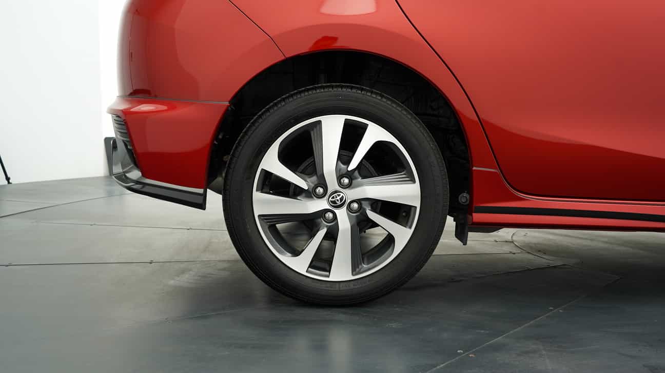 used 2021 Toyota YARIS E 1.5