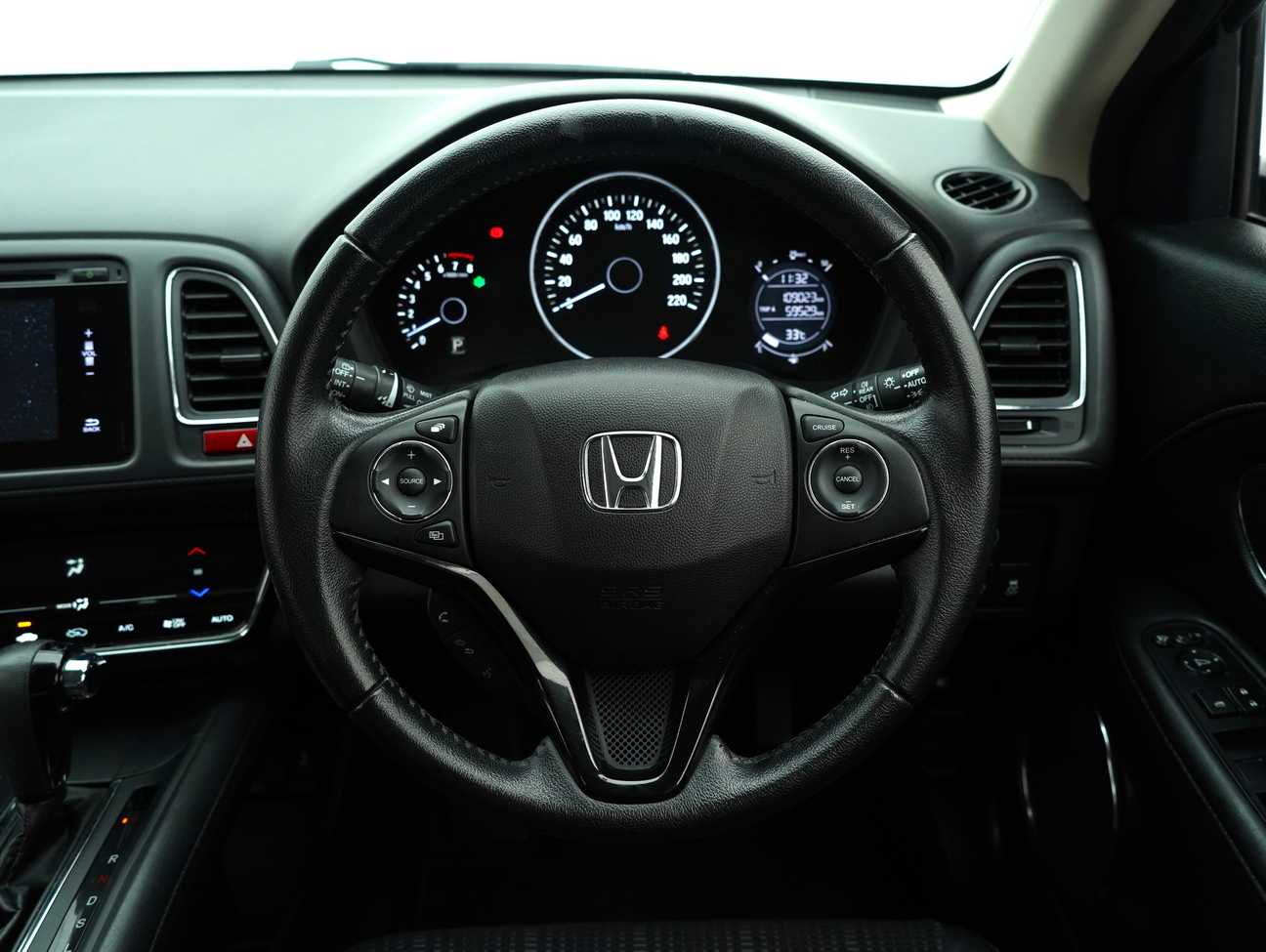 used 2015 Honda HR-V V 1.8