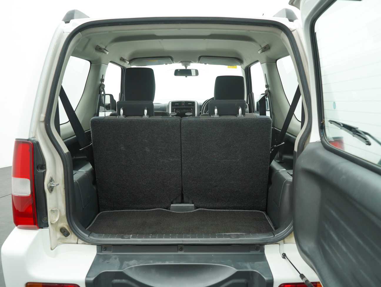 terpakai 2013 Suzuki Jimny JLX 1.3