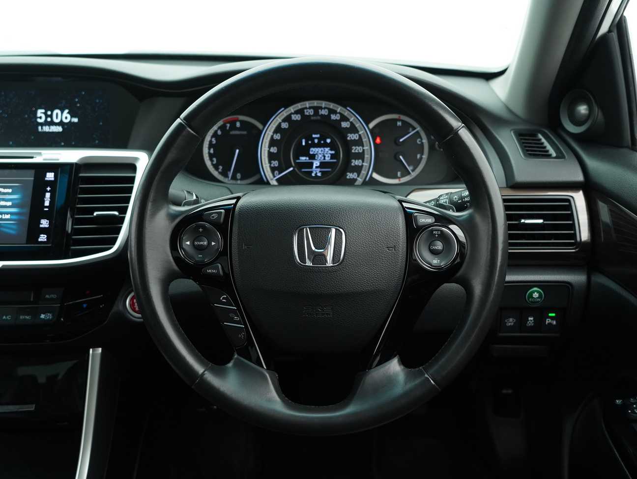 used 2017 Honda Accord VTi-L 2.4