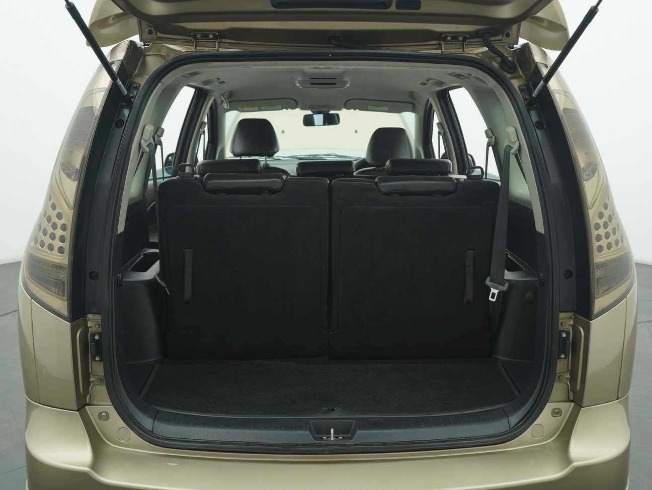 used 2013 Proton Exora Bold CFE Premium 1.6