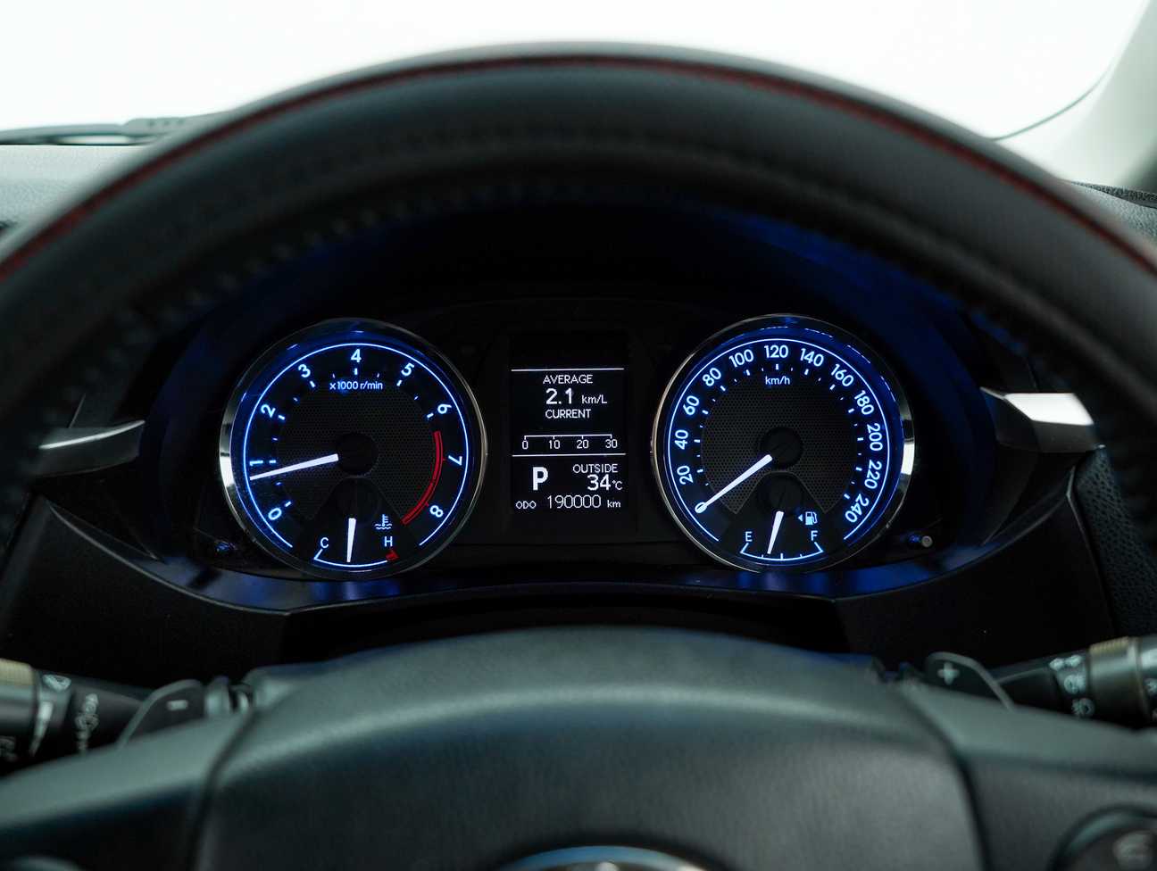 used 2014 Toyota Corolla Altis V 2.0
