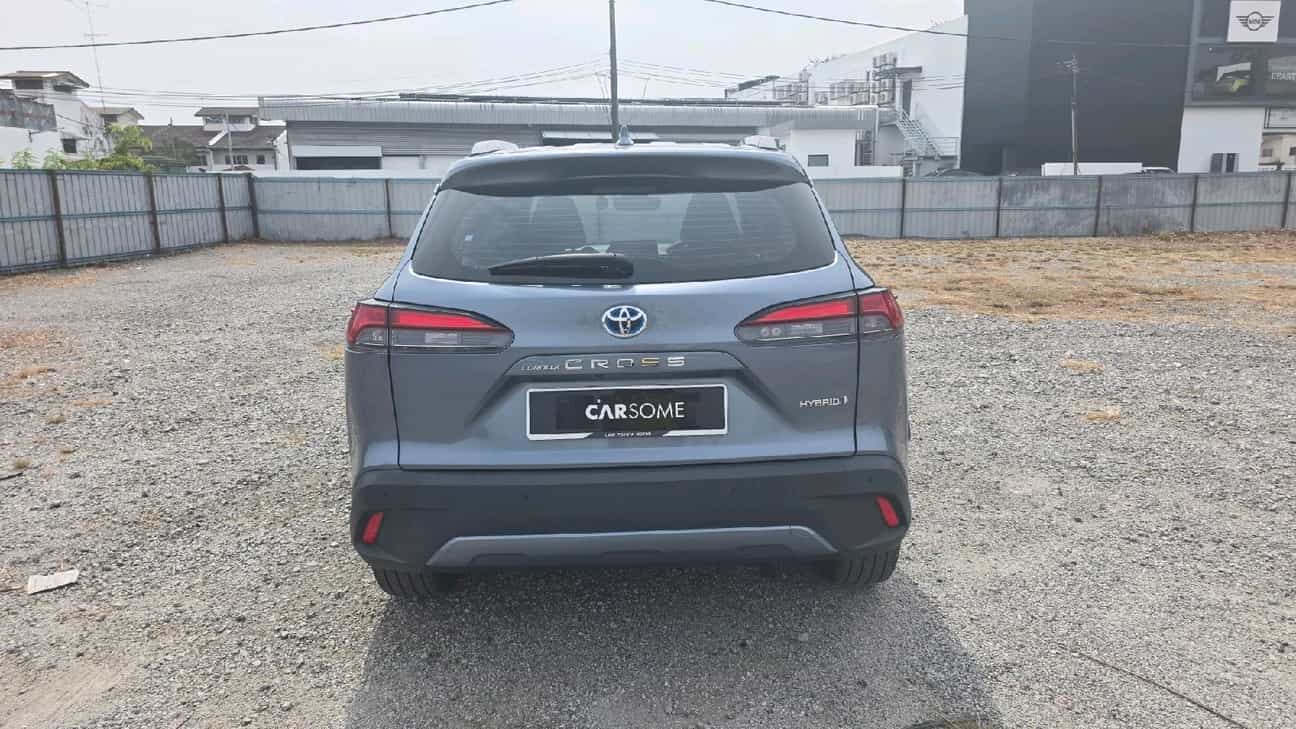 terpakai 2022 Toyota Corolla Cross Hybrid 1.8