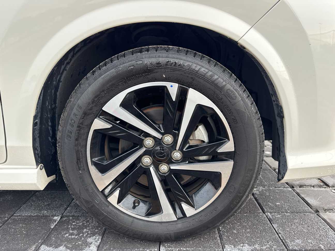 terpakai 2024 Perodua Alza AV 1.5