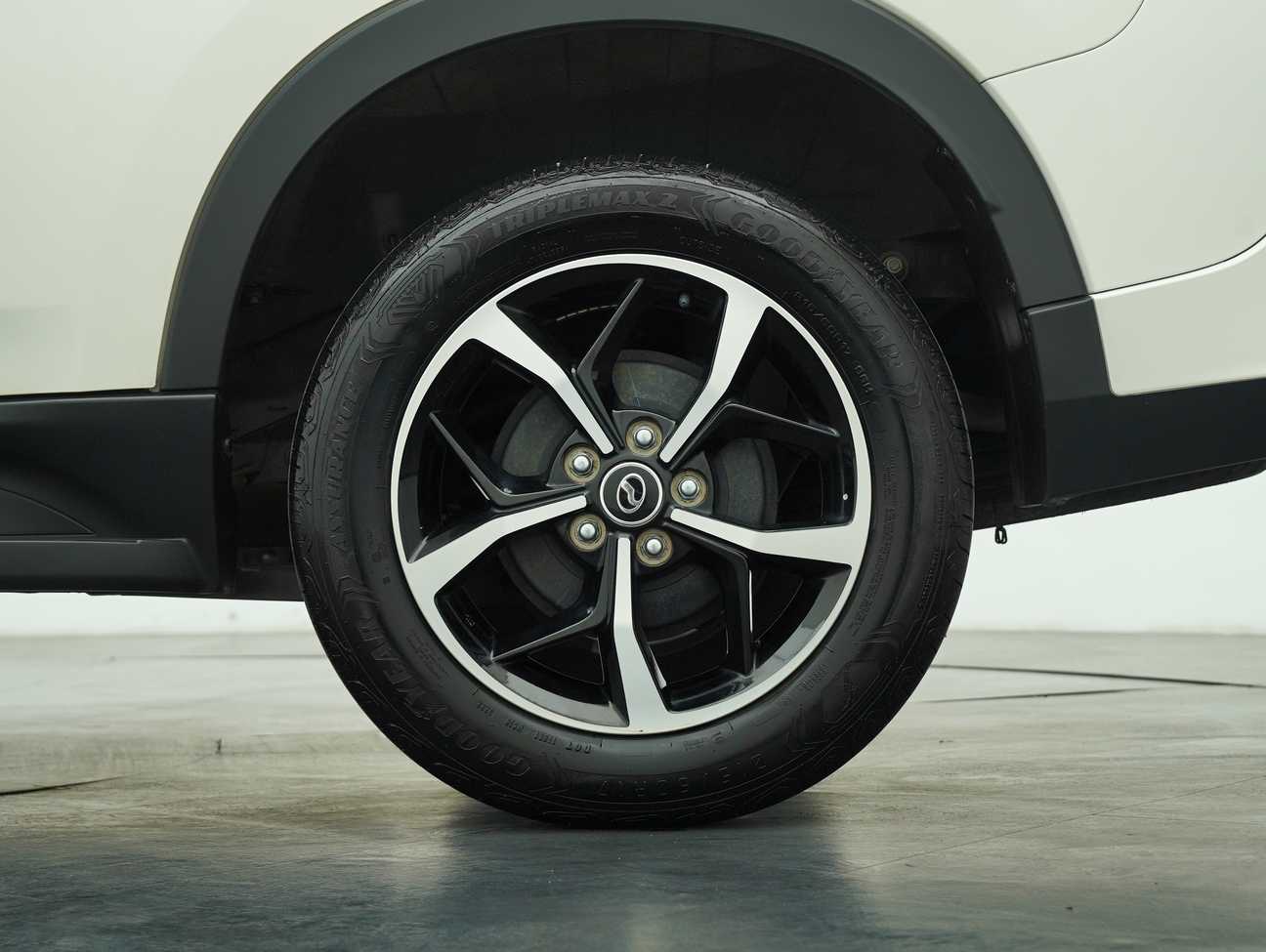 terpakai 2022 Perodua Aruz AV 1.5