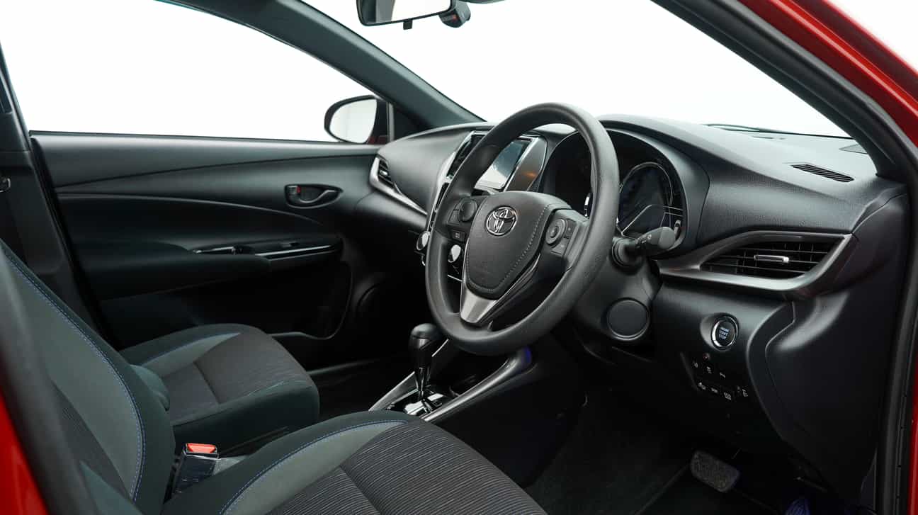 used 2021 Toyota YARIS E 1.5