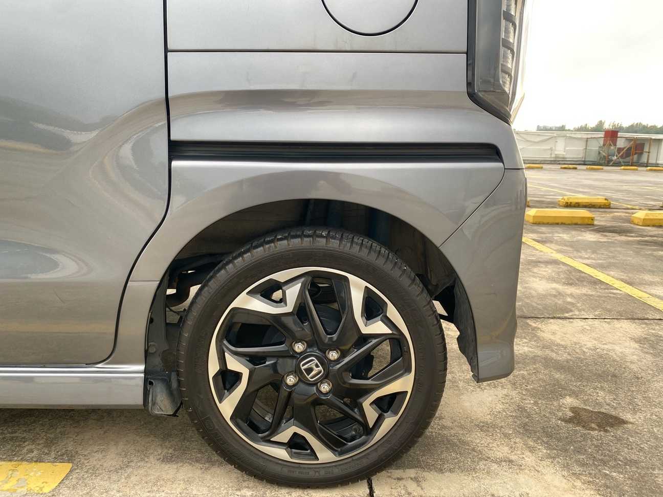 terpakai 2018 Honda N-Box Custom G EX 0.7