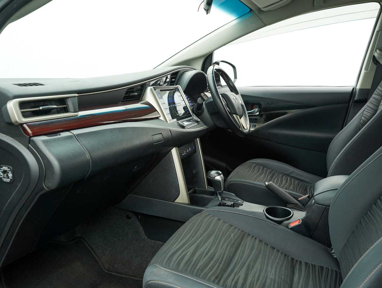 used 2017 Toyota Innova G 2.0