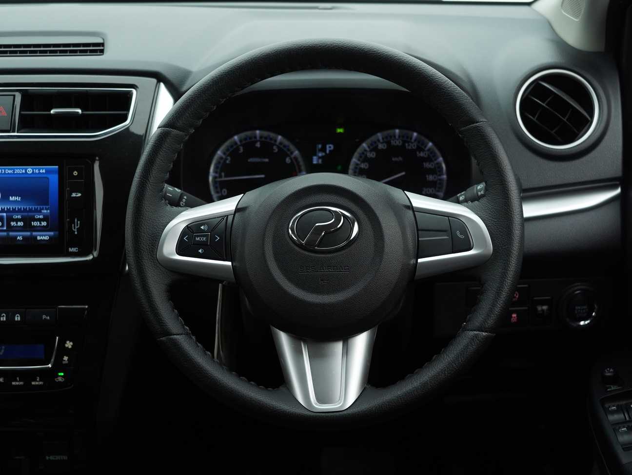 terpakai 2021 Perodua Aruz AV 1.5