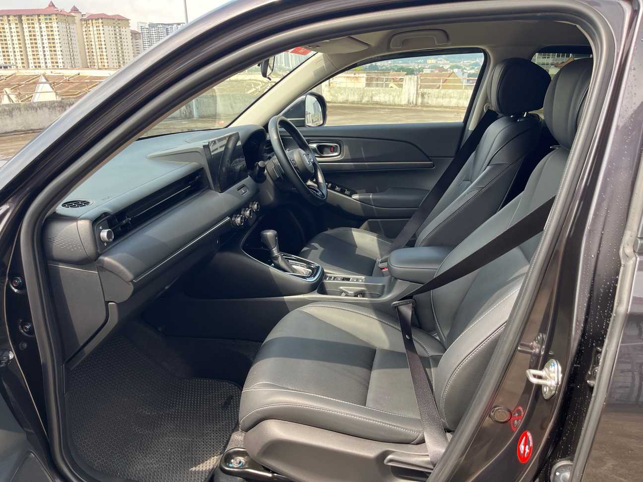 used 2024 Honda HR-V V 1.5