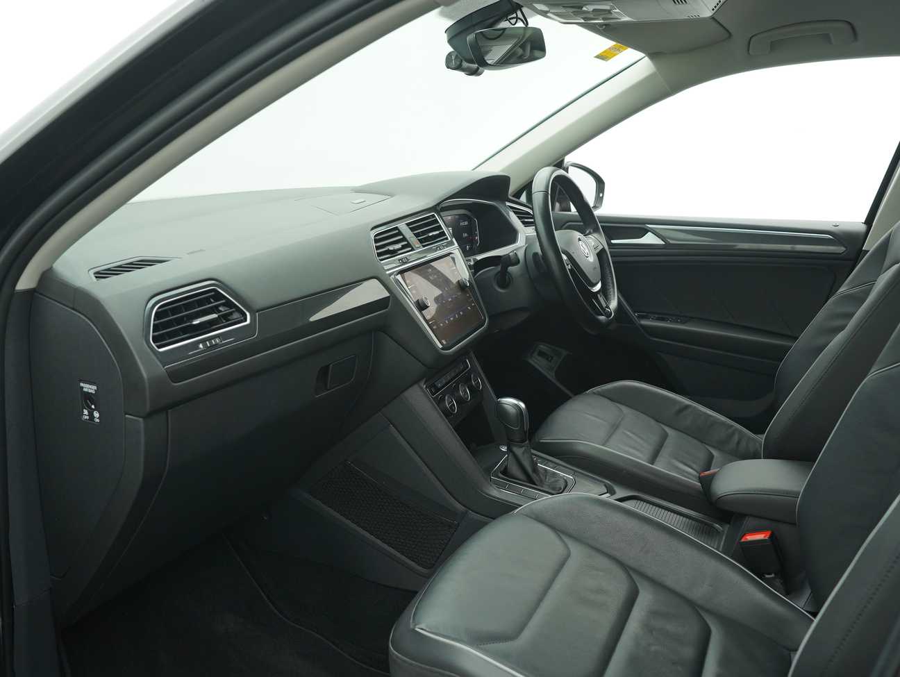 terpakai 2021 Volkswagen Tiguan Allspace Highline 1.4