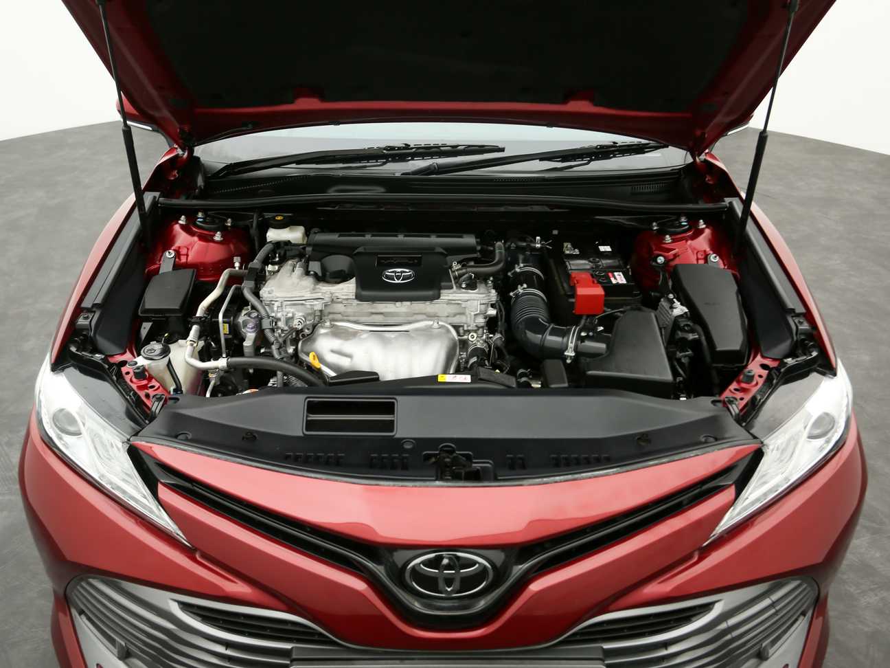 used 2019 Toyota Camry V 2.5