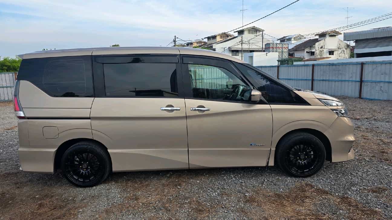 used 2021 Nissan Serena S-Hybrid High-Way Star 2.0