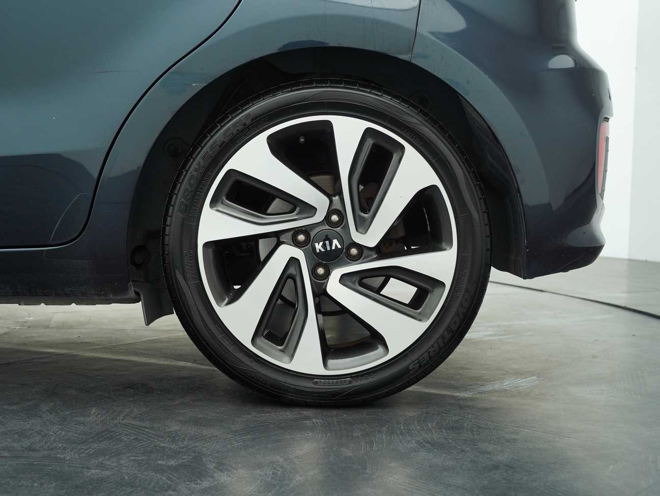 terpakai 2015 Kia Rio SX 1.4