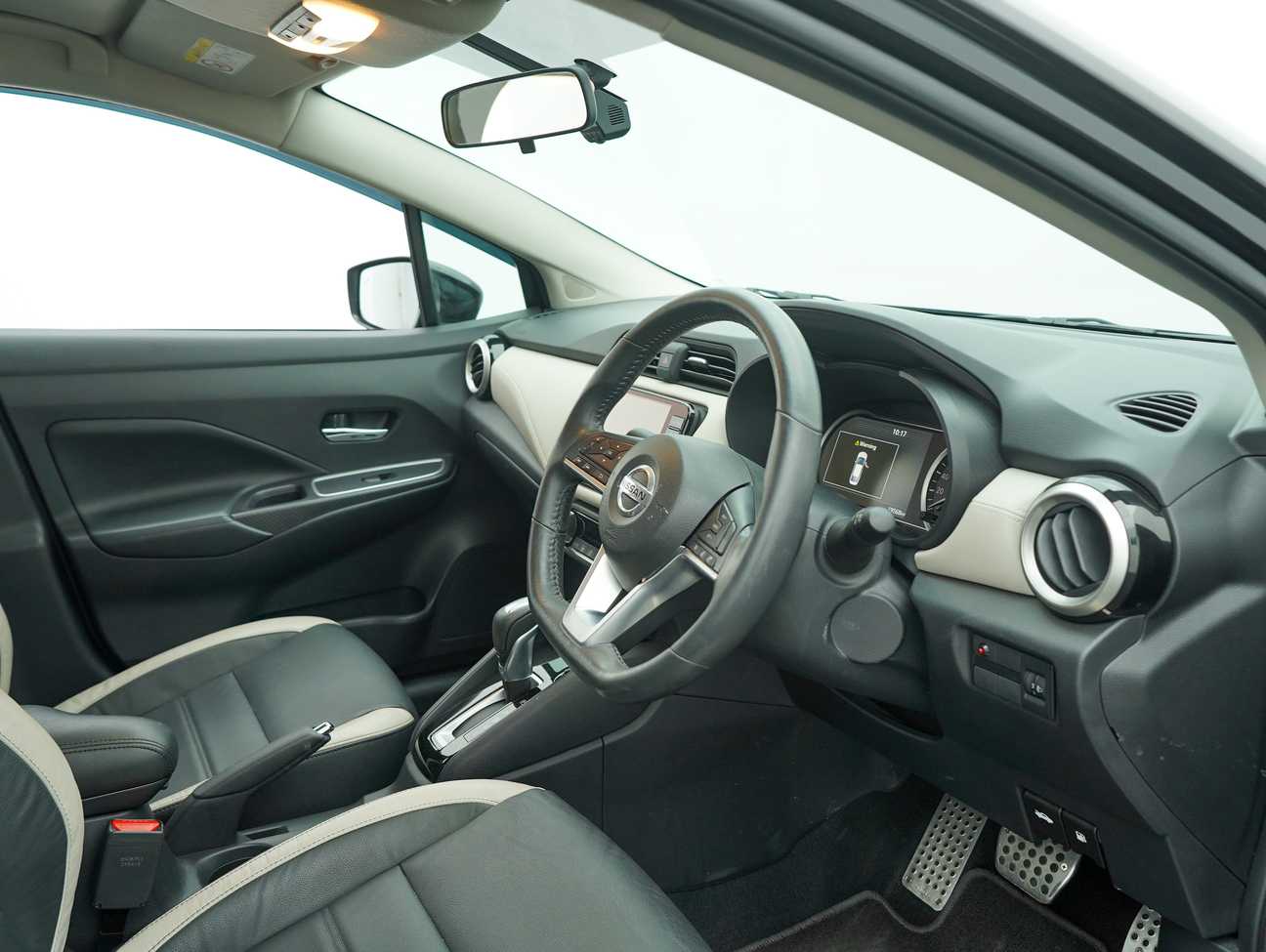 terpakai 2023 Nissan Almera VLT 1.0