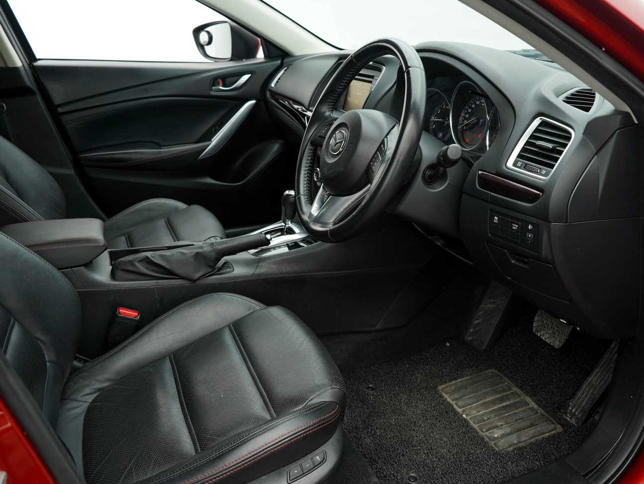 terpakai 2014 Mazda 6 SEDAN 2.0