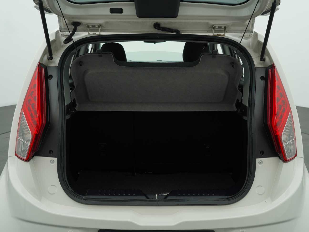 terpakai 2017 Proton Iriz Executive 1.3