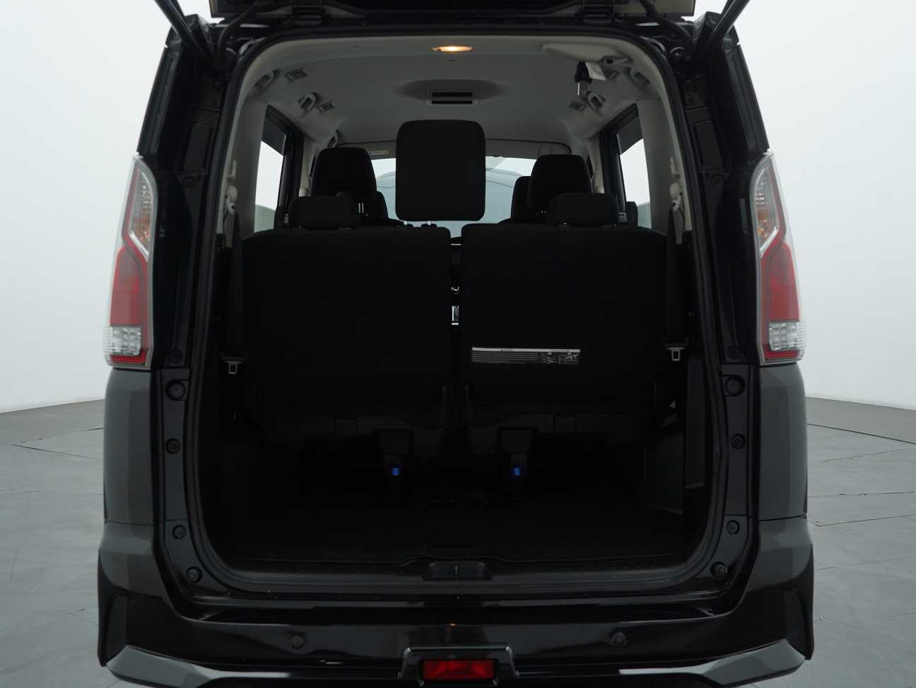 used 2019 Nissan Serena S-Hybrid High-Way Star 2.0