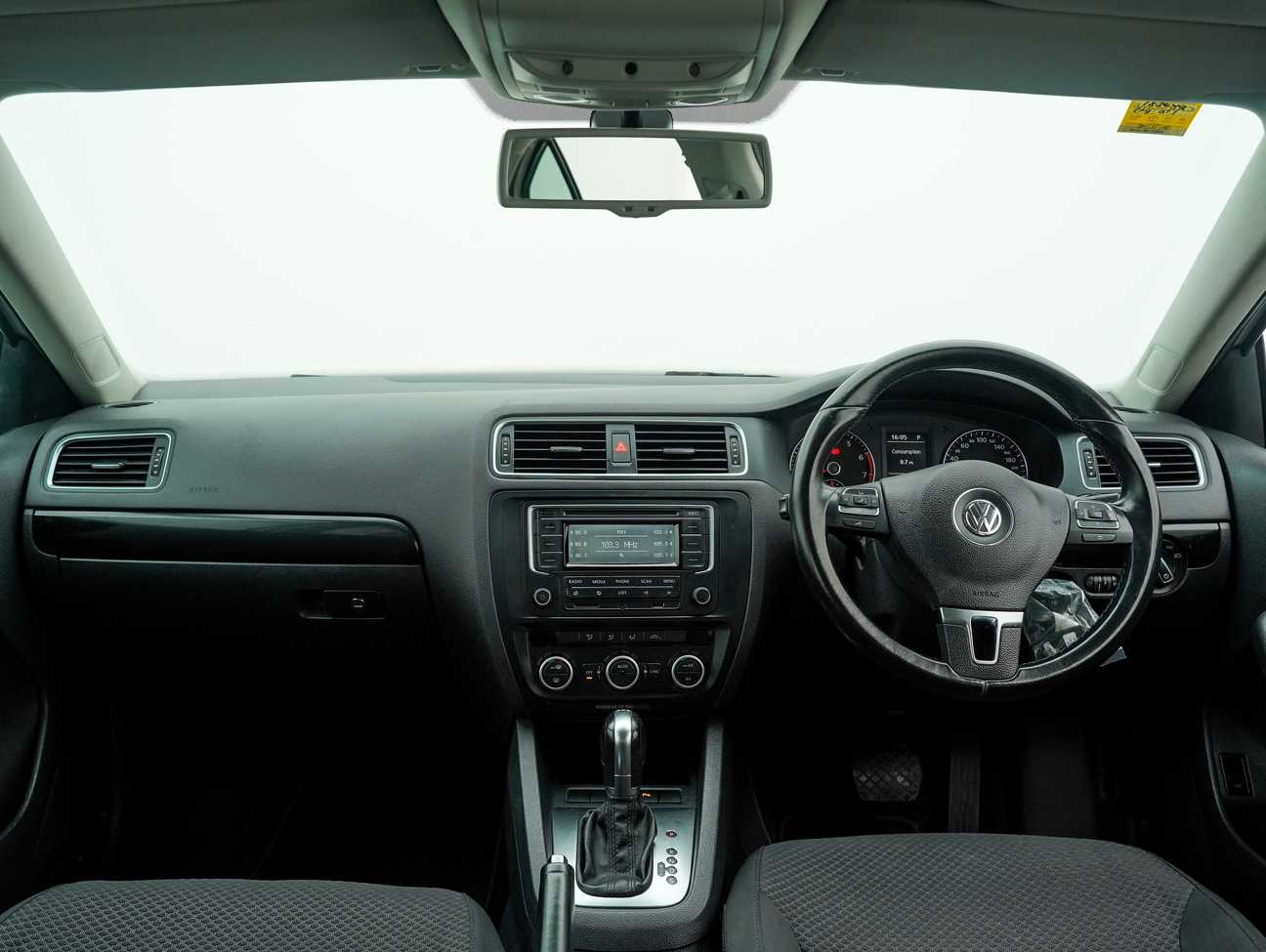 terpakai 2014 Volkswagen Jetta TSI 1.4