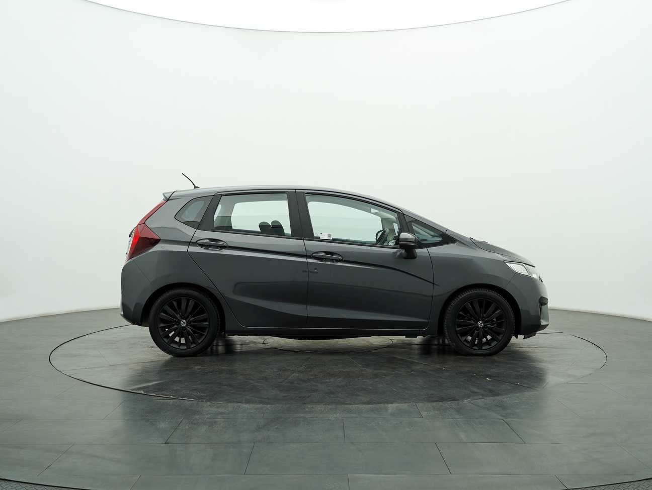 used 2016 Honda Jazz V 1.5