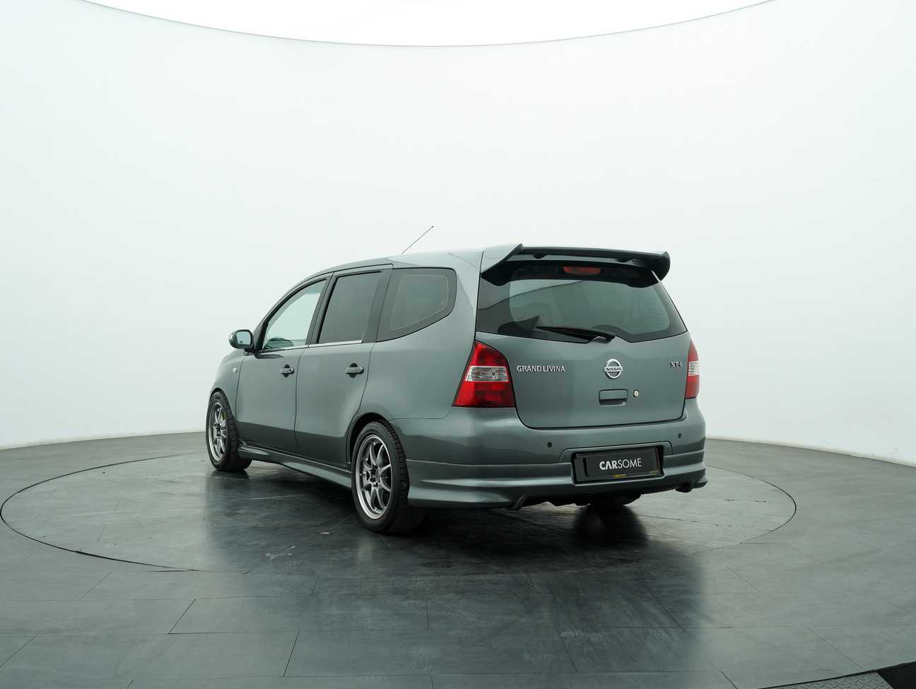 used 2011 Nissan Grand Livina ST-L Comfort 1.6