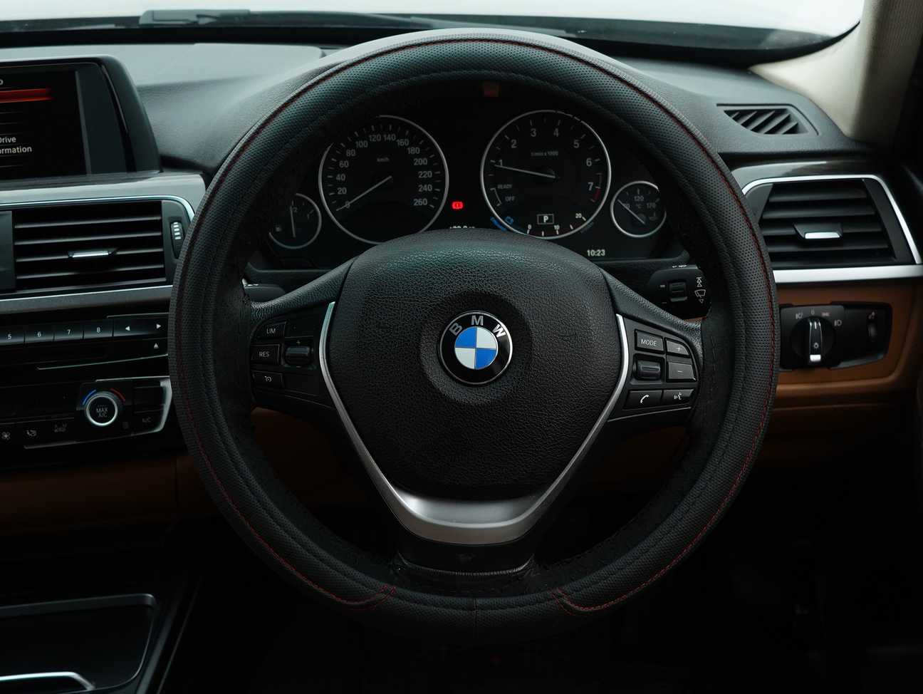 used 2016 BMW 318i Luxury 1.5