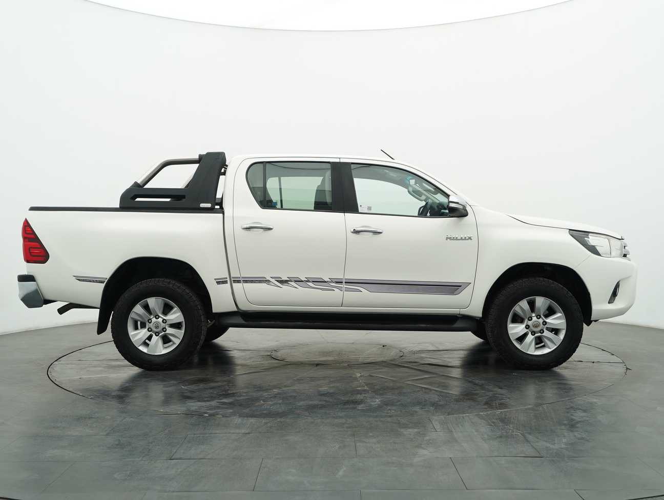 used 2016 Toyota Hilux G Dual Cab 2.4