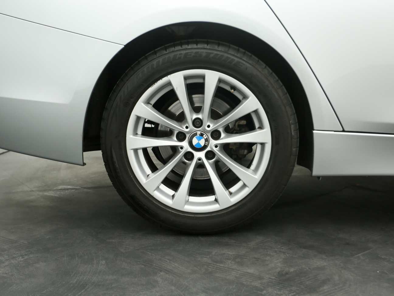 used 2016 BMW 320i Sport Line 2.0