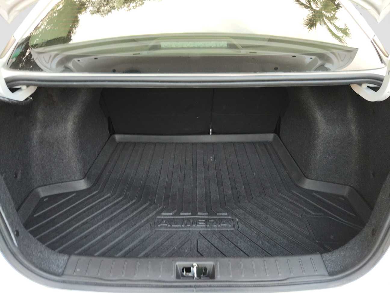 used 2023 Nissan Almera VLT 1.0