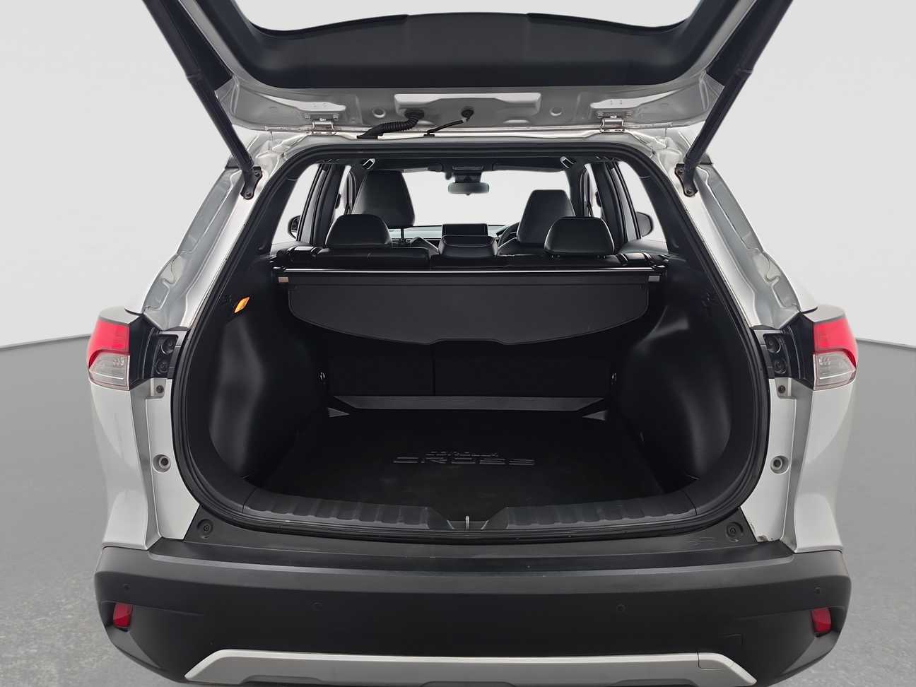 used 2022 Toyota Corolla Cross V 1.8