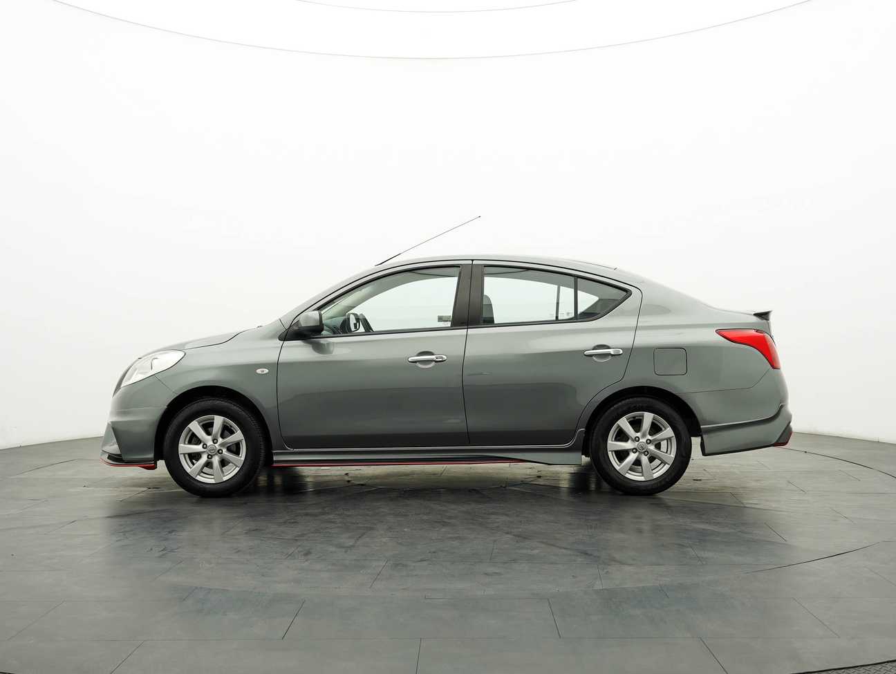 used 2014 Nissan Almera VL 1.5