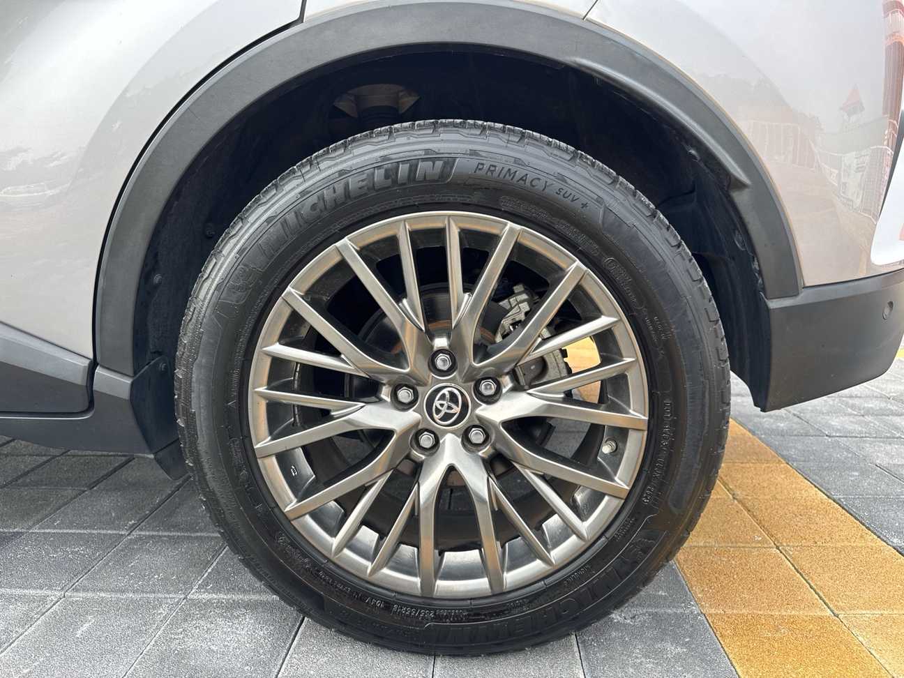used 2018 Toyota C-HR  1.8